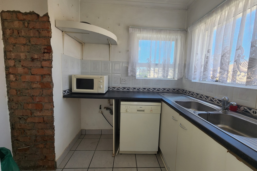 5 Bedroom Property for Sale in Wavecrest Eastern Cape